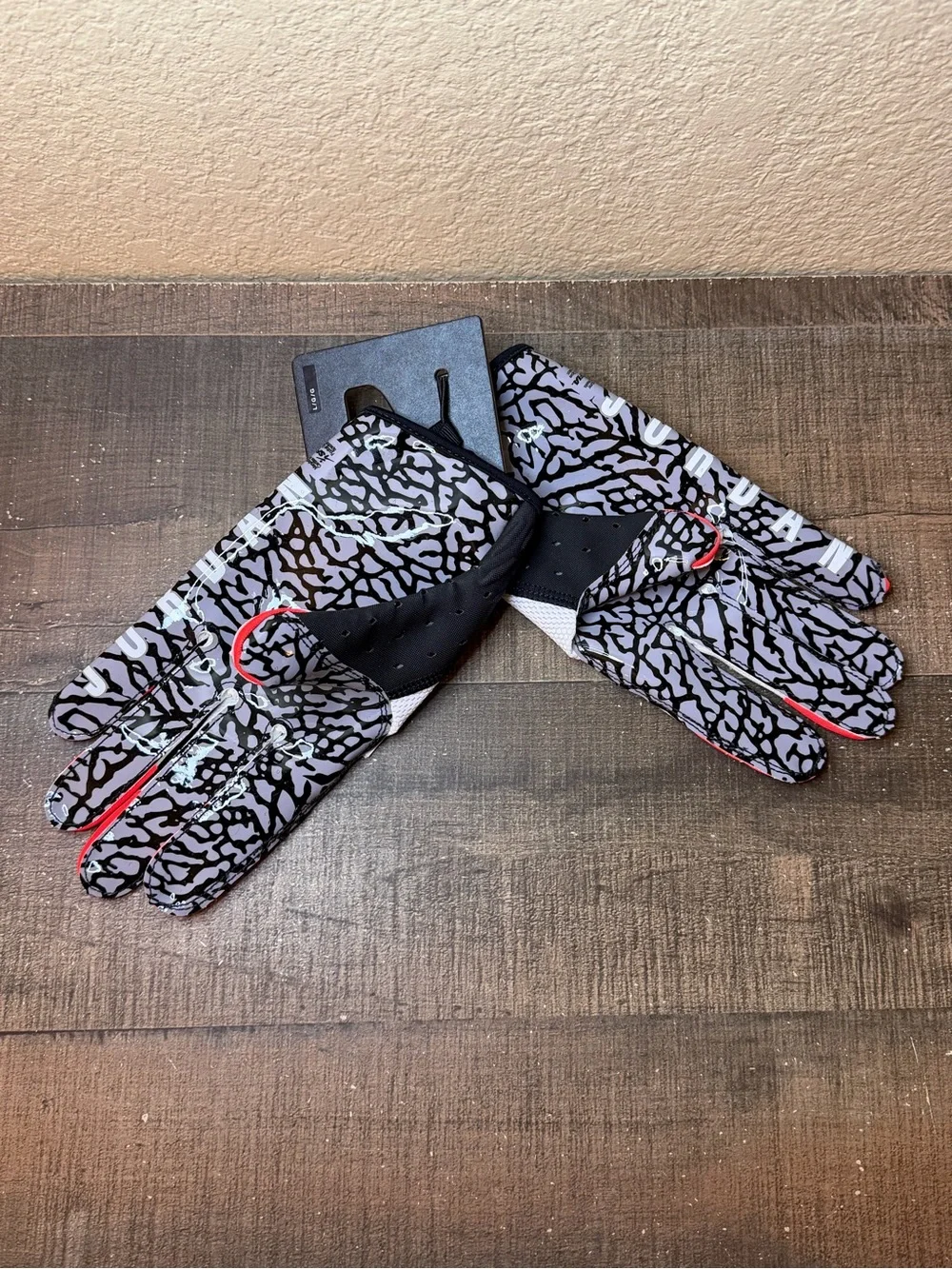 Air Jordan Vapor Jet 7.0 Football Gloves. - Size L Men.